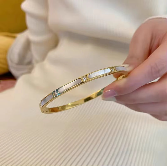 Mara Stainless Steel Bangle